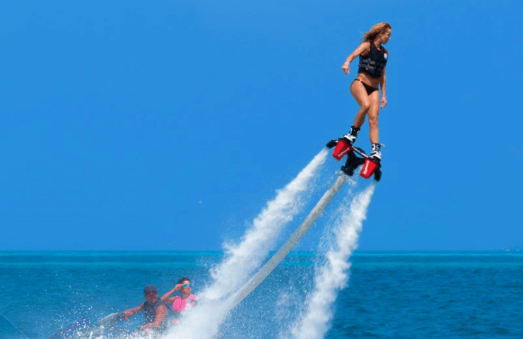 Flyboard vuela por propulsión a chorro